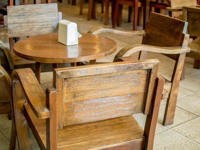 Mueble recibidor con zapatero y banco a medida en Soria capital